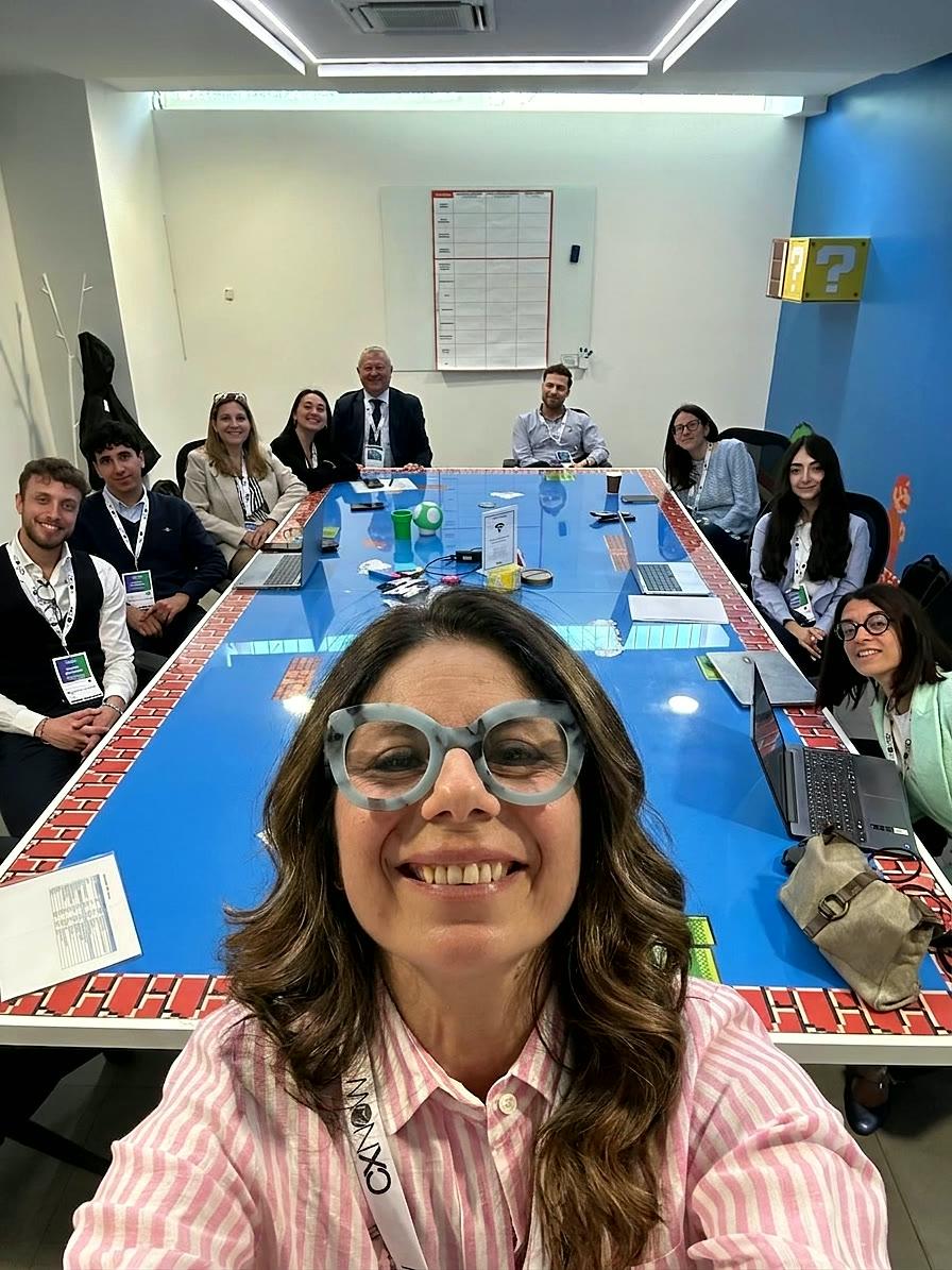 Paola Palmesano facilitating a working day for the HR community of CX Now